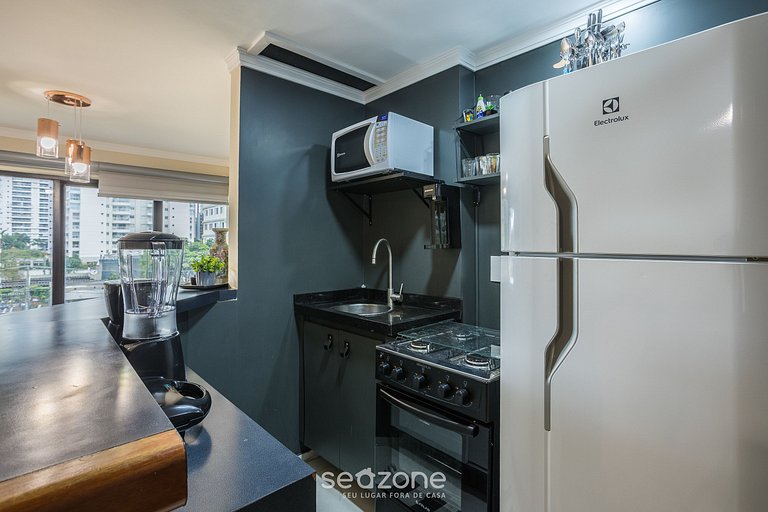 Apto c/ varanda, prox. ao Shopping Morumbi PPE0302