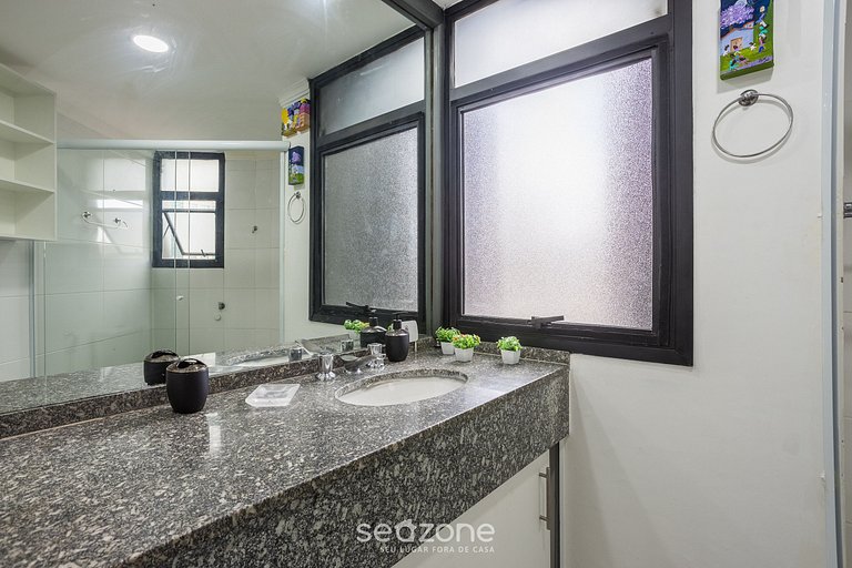 Apto c/ varanda, prox. ao Shopping Morumbi PPE0302