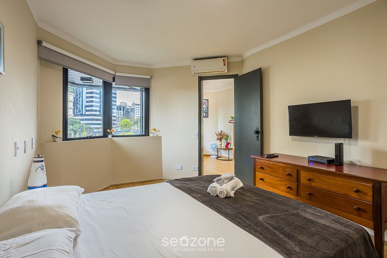 Apto c/ varanda, prox. ao Shopping Morumbi PPE0302