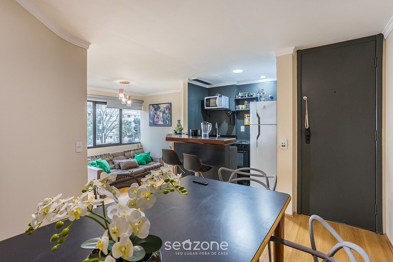 Apto c/ varanda, prox. ao Shopping Morumbi PPE0302