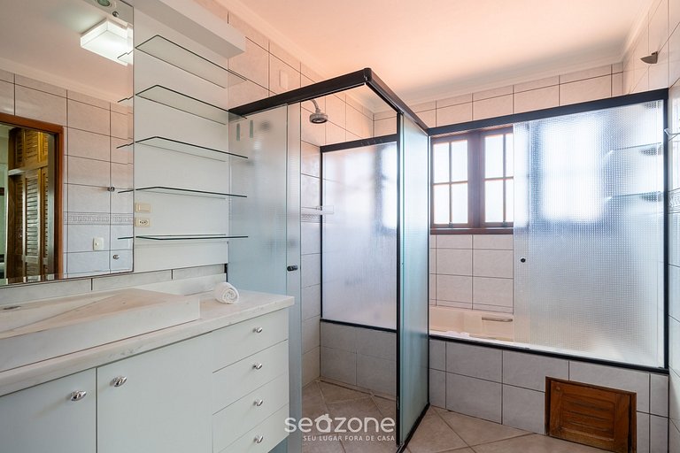 Duplex c/ piscina 800m da praia em Jurerê DME025