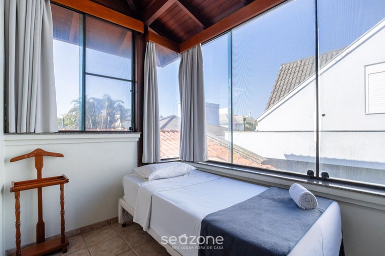 Dúplex c/piscina a 800m la playa en Jurerê DME025