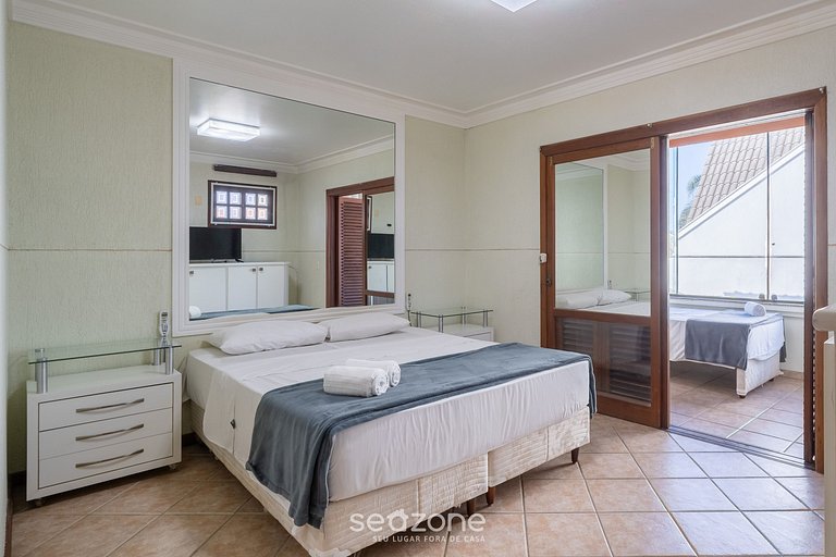 Dúplex c/piscina a 800m la playa en Jurerê DME025