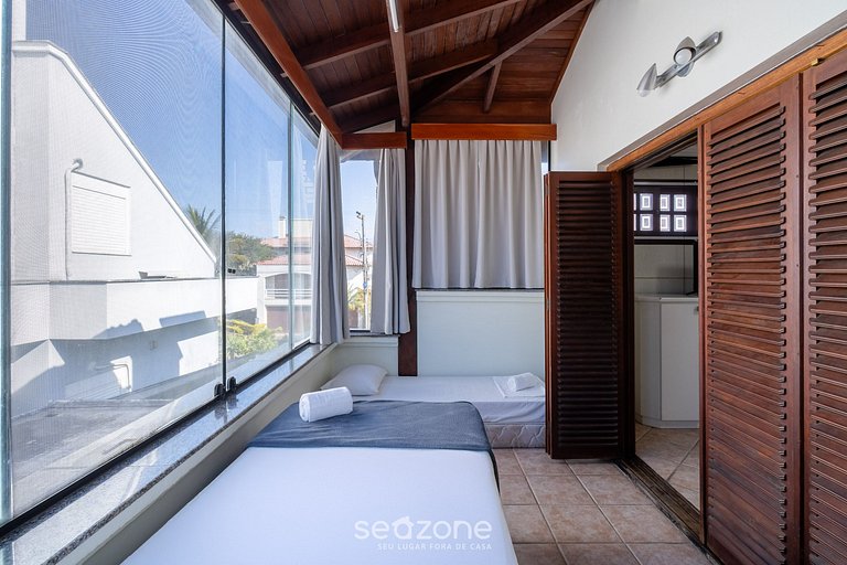 Dúplex c/piscina a 800m la playa en Jurerê DME025