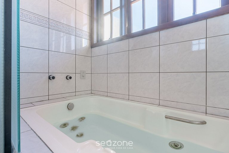 Dúplex c/piscina a 800m la playa en Jurerê DME025