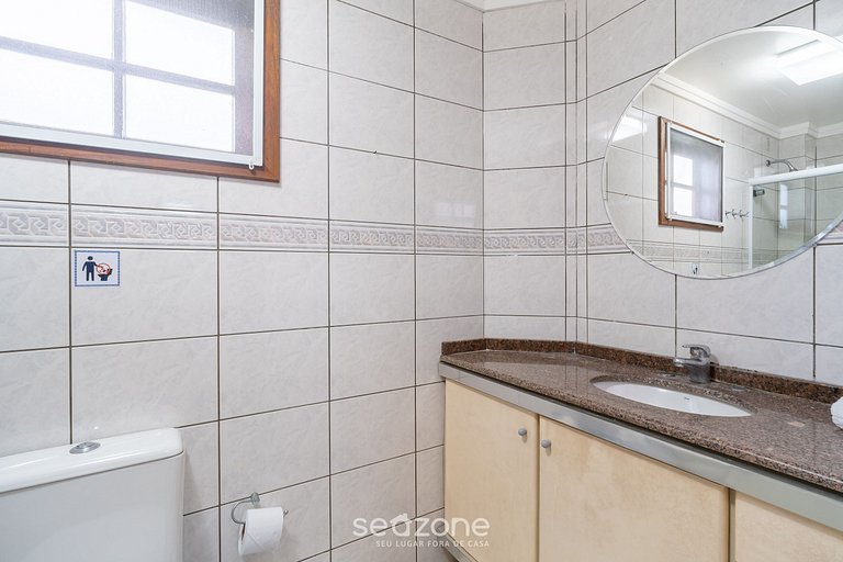 Duplex c/ piscina 800m da praia em Jurerê DME025