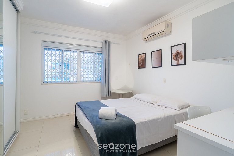 Duplex c/ piscina 800m da praia em Jurerê DME025