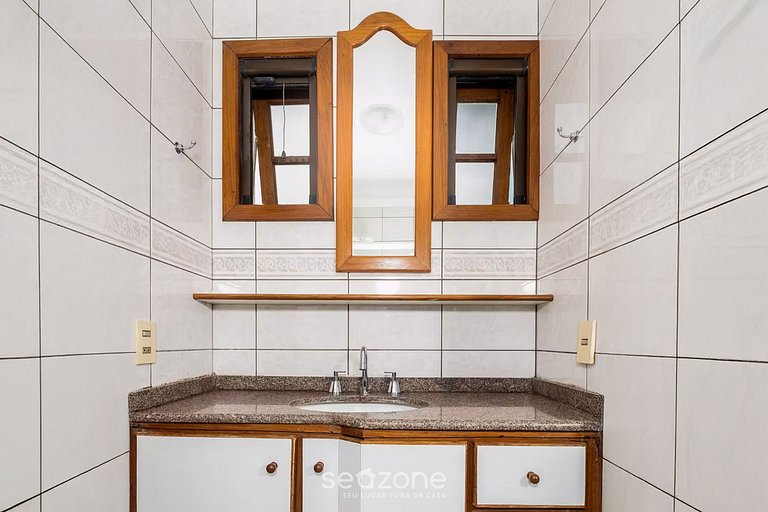 Dúplex c/piscina a 800m la playa en Jurerê DME025