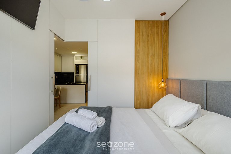 Apto c/ rooftop en Jurerê Internac. ELU0211