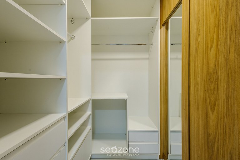 Apto c/ rooftop en Jurerê Internac. ELU0211