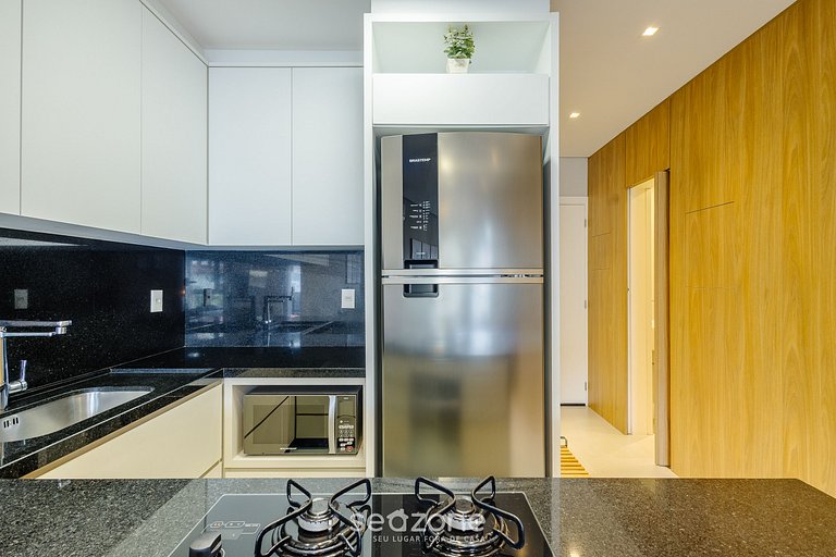 Apto c/ rooftop en Jurerê Internac. ELU0211