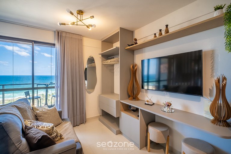 Apto em prédio c/ piscina e vista mar - RGF1211