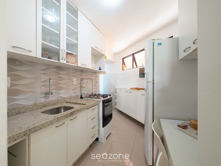 Apto em cond. beira-mar com piscina - GSH2101