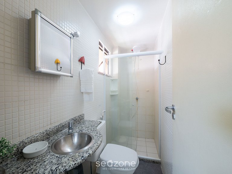 Apto em cond. beira-mar com piscina - GSH2101