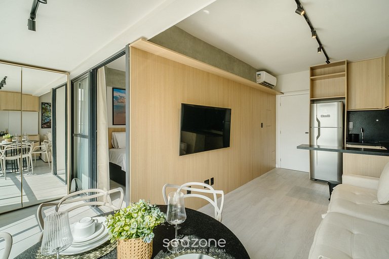 Apto em prédio c/ piscina a 400m do Mar BLB0507