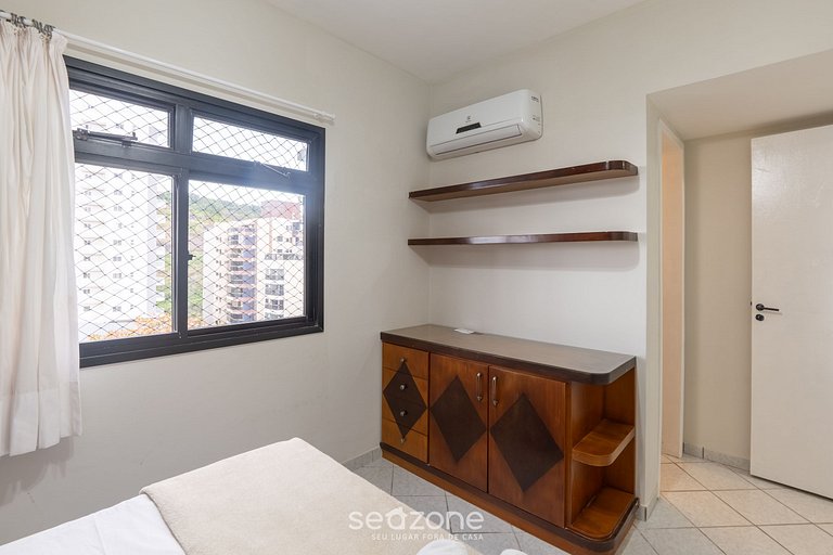 Apto c/ varanda e vista mar em Guarapari - DBH0807