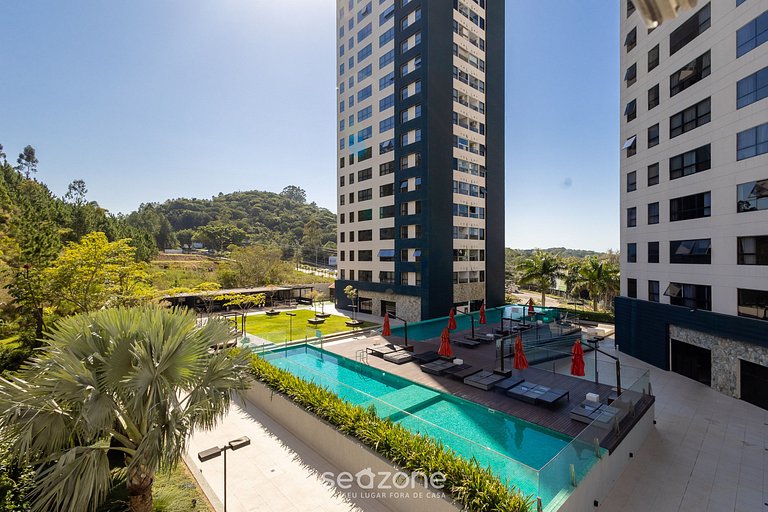 Hermoso apto en edificio con piscina MPB0034