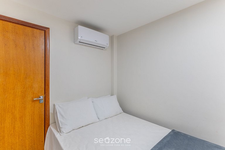 Apto c/ varanda e churrasq. a 100m do mar ELLC0000