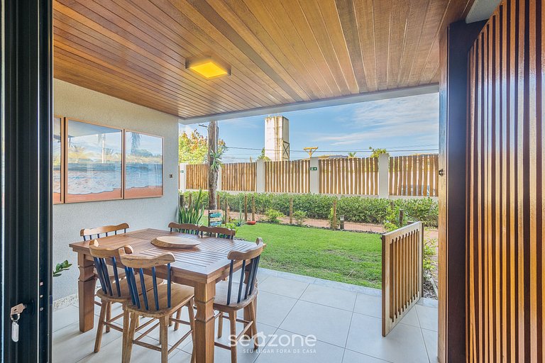 Apto de 2 Suites en Condominio con Piscina EKO0008