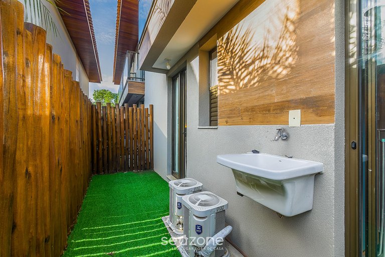 Apto de 2 Suites en Condominio con Piscina EKO0008