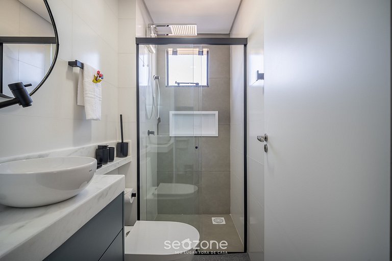Espacio moderno c/ balcón a 10m de playa AAR0203