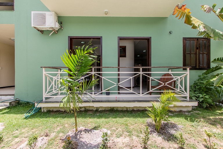 Apartamentos em Cond. c/ Piscina em Porto Seguro - GIU