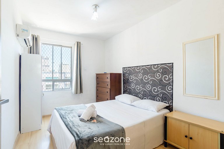 Apto no Centro a passos da Praia em BC CEV2304