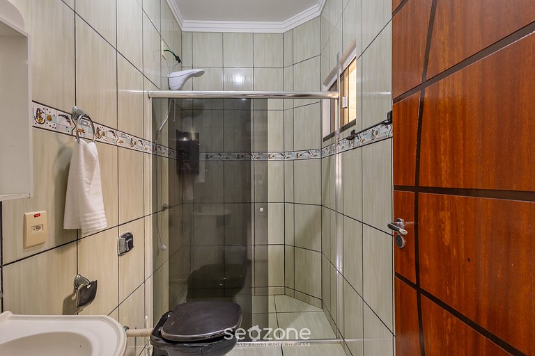 Casa con Parrilla y 2 Dormitorios REK0001