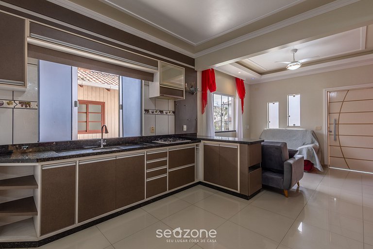 Casa con Parrilla y 2 Dormitorios REK0001