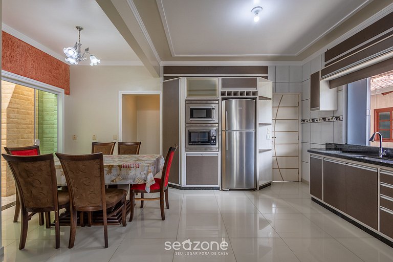 Casa con Parrilla y 2 Dormitorios REK0001