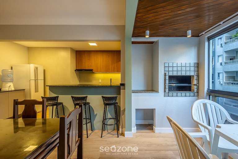 Apto bien ubicado y amplio en Meia Praia EIO203