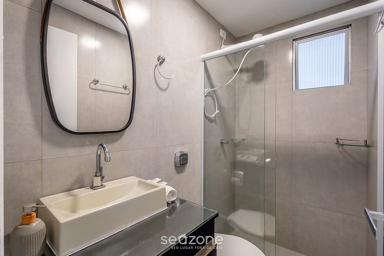 Apto completo a 50m da praia central - GCO0302