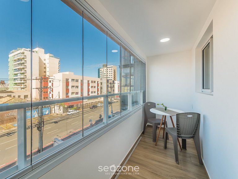 Apto c/ vista lateral al mar 70m de playa SMA0107