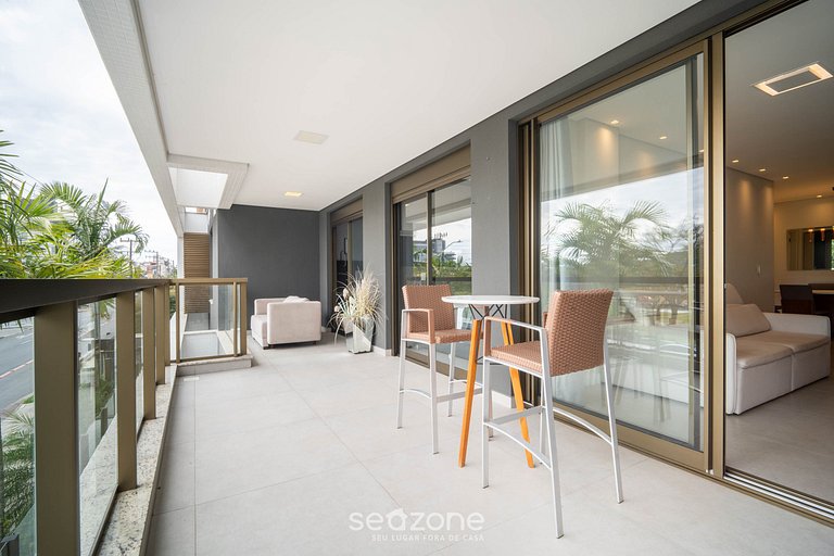 Apto con balcón y parrilla en Jurerê IHD0101