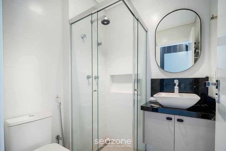 Apto c/ varanda e churrasqueira em Jurerê IHD0101