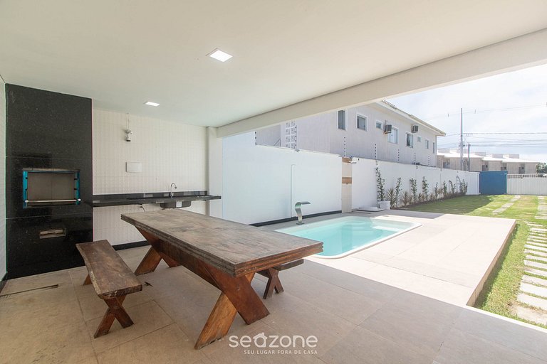 Casa c/ 2 Suites en un Cond. c/ Piscina BLV0002