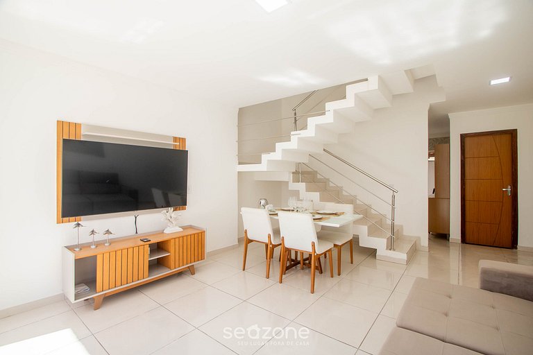 Casa c/ 2 Suites en un Cond. c/ Piscina BLV0002