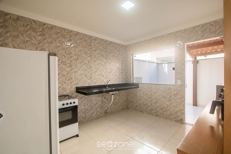 Casa c/ 2 Suites en un Cond. c/ Piscina BLV0002