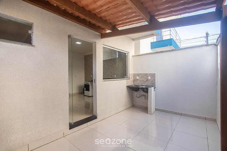 Casa c/ 2 Suítes em Cond. c/ Piscina BLV0002