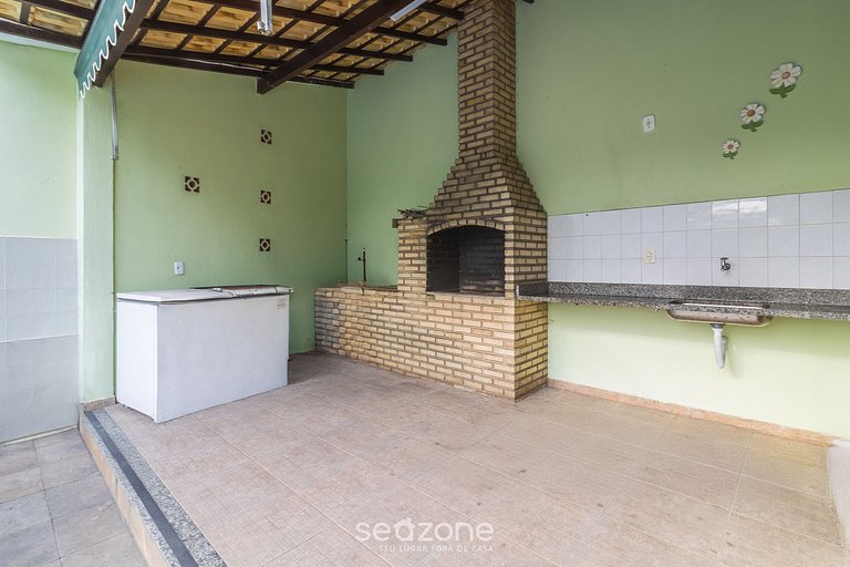 Apto 4Q em Condomínio c/ Piscina NAT0202