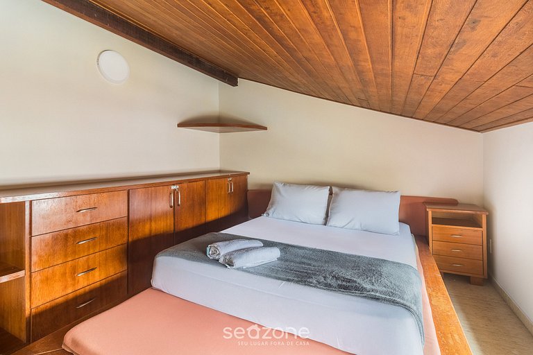 Casa 4Q em Condomínio c/ Piscina NAT0202