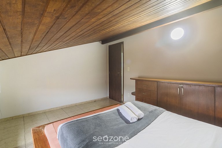 Casa 4Q em Condomínio c/ Piscina NAT0202