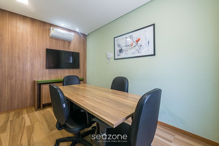 Apto a 100m da Praia em predio c/ piscina SIP0703