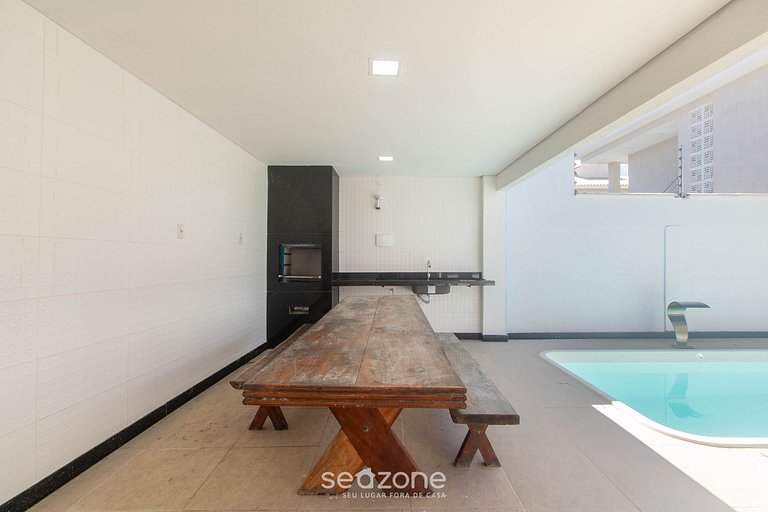 Casa c/ 2 Suítes em Cond. c/ Piscina BLV0004