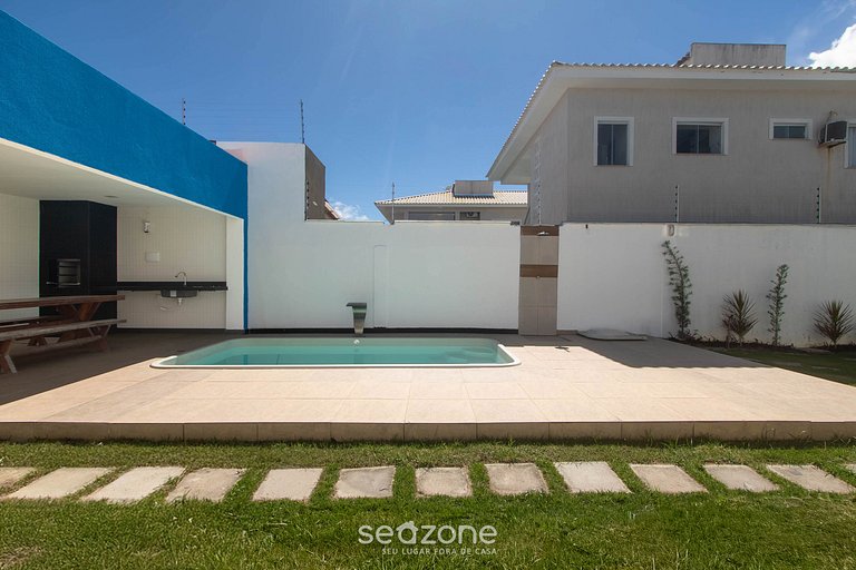 Casa c/ 2 Suites en un Cond. c/ Piscina BLV0002