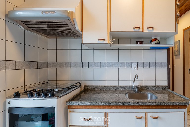 Apto c/ piscina e churrasq. a 150m do mar CND0204