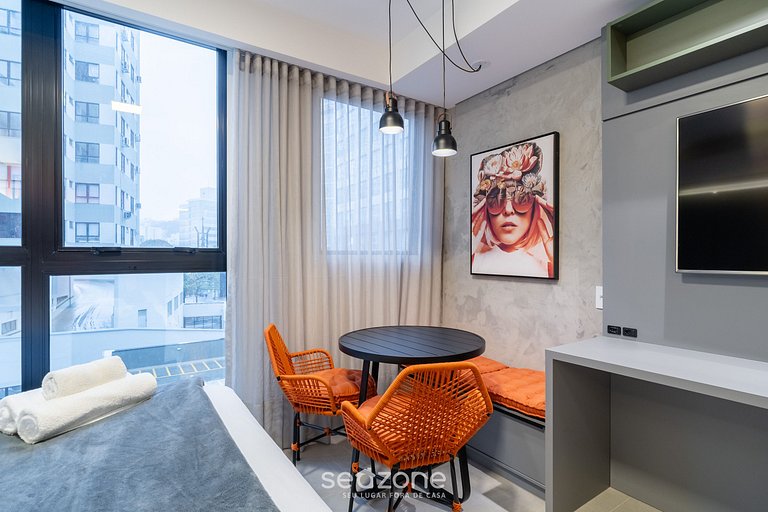 Studio moderno y completo frente al HU VTD0109