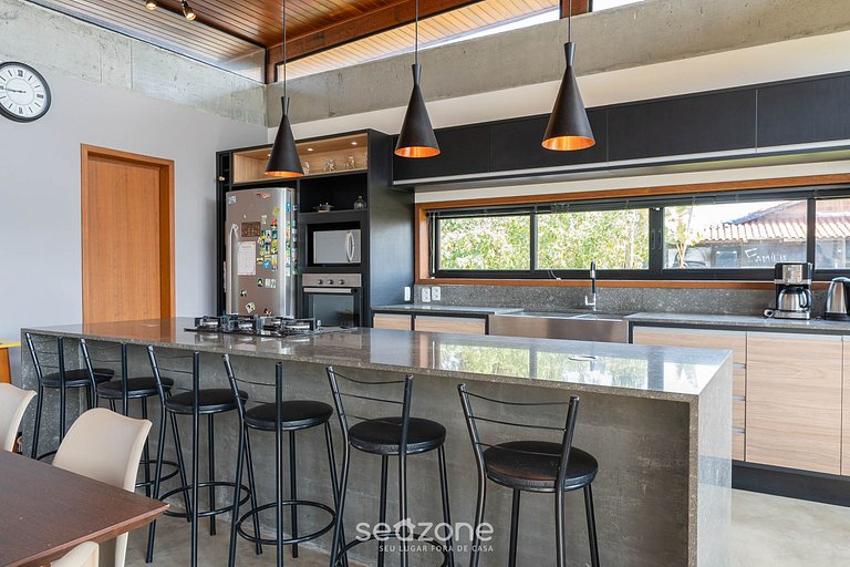 Casa com churrasqueira em Imbituba-SC EGI001