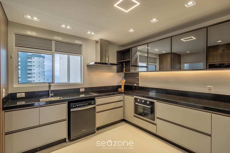 Apto 3 suítes a 170m da Praia GUA1902