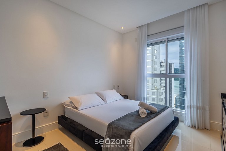 Apto 3 suítes a 170m da Praia GUA1902